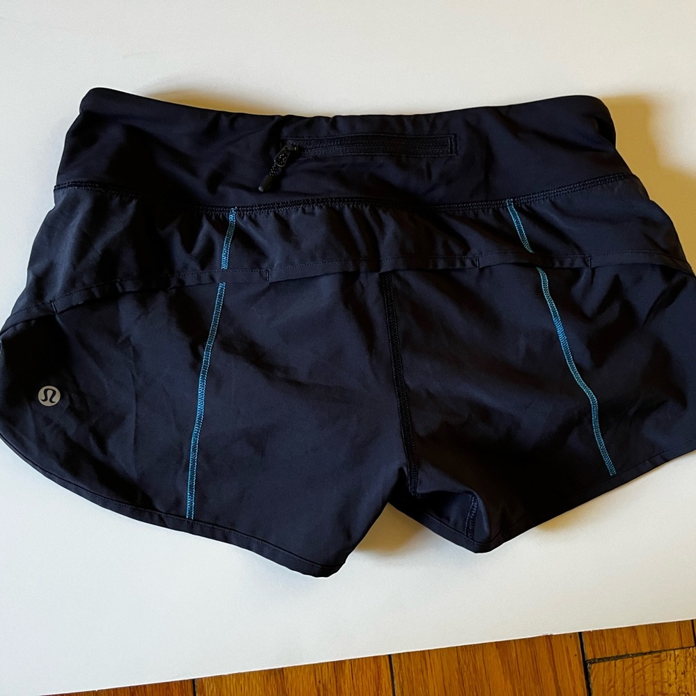 lululemon athletica dark navy blue & contrasting stitching speed shorts